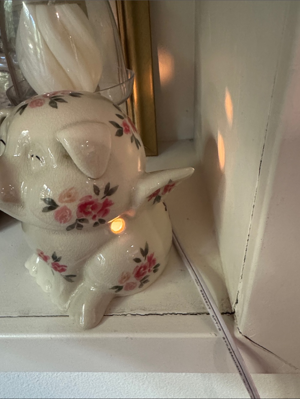 Vintage Porcelain Pig Night Light - Picture 9 of 10